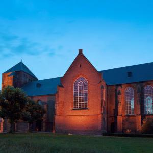 Lambertuskerk in de avond